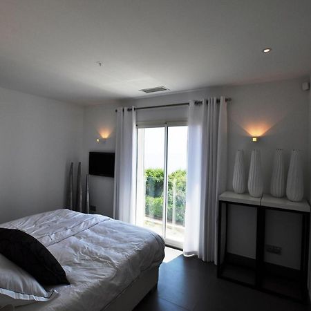 Villa Vue panoramique sur la baie de St Tropez à Les Issambres Extérieur photo