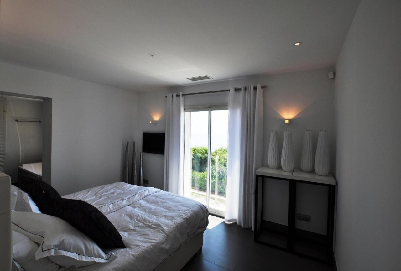 Villa Vue panoramique sur la baie de St Tropez à Les Issambres Extérieur photo